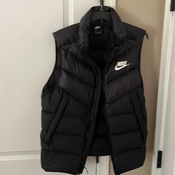Nike Other - Men’s Nike Puffer ski vest.